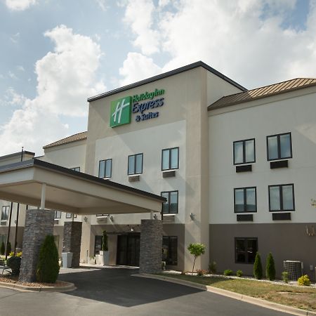 Holiday Inn Express Hotel & Suites Madison By Ihg Exterior photo