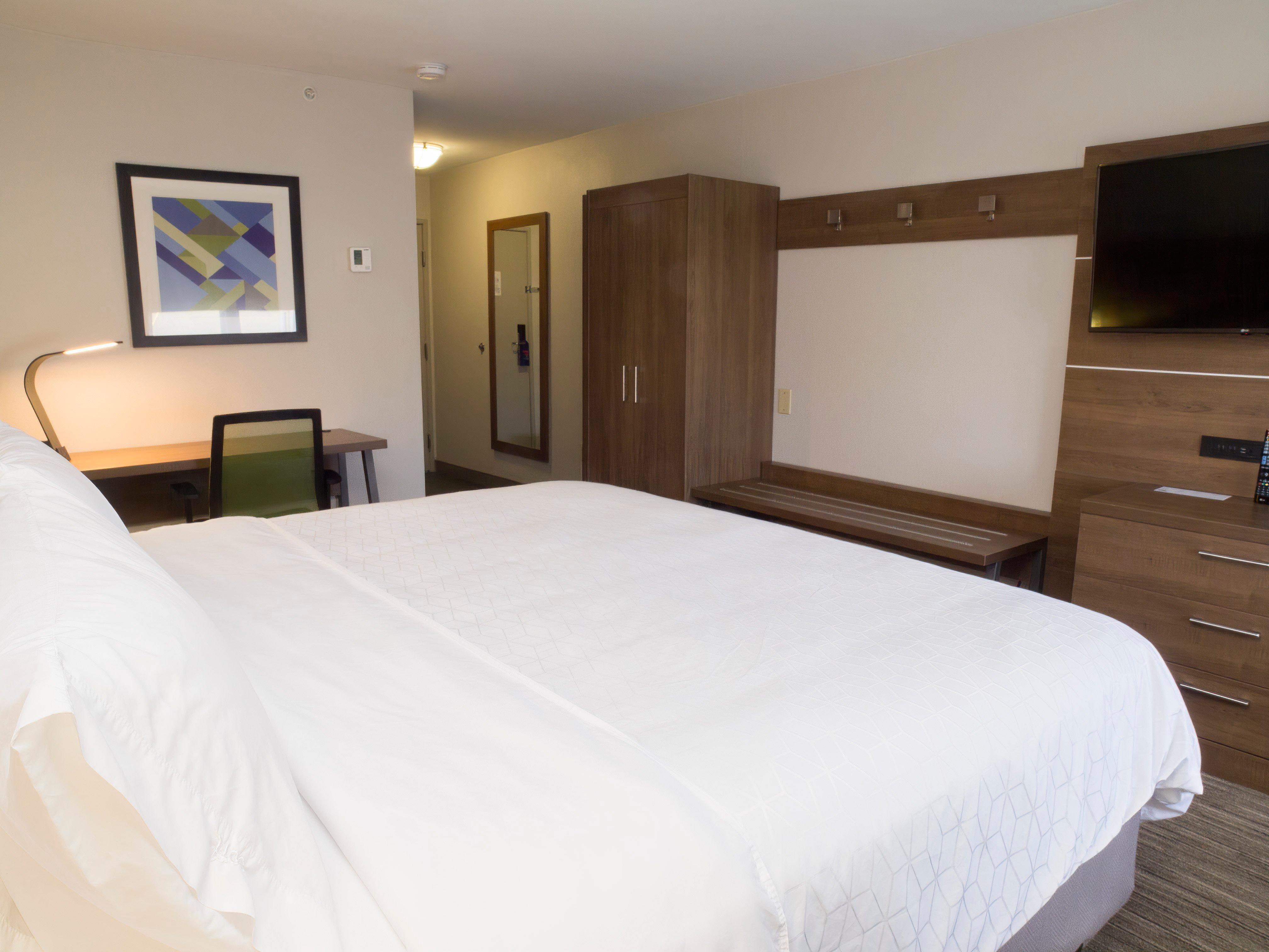 Holiday Inn Express Hotel & Suites Madison By Ihg Exterior photo